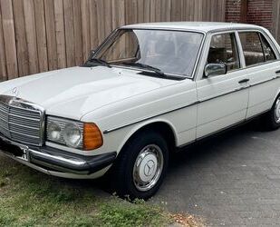 Mercedes-Benz Mercedes-Benz 230E / W123 Gebrauchtwagen