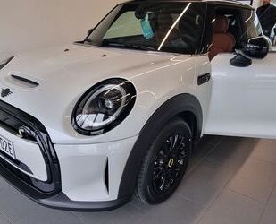 Mini MINI Cooper SE Classic Trim Retro Nappaleder braun Gebrauchtwagen