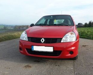 Renault Renault Clio 2 Campus 1,2 16V 75 PS Gebrauchtwagen