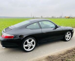 Porsche Porsche 996 Carrera 4 Coupé 6-Gang orig. 88 tkm Dt Gebrauchtwagen