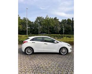 Hyundai Hyundai i30 Classic 1.4 KLIMA ,PDC, TÜV/HU Neu Gebrauchtwagen