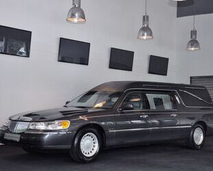 Lincoln Lincoln Town Car V8 ! Stretch-Leichenwagen ! TÜV 2 Gebrauchtwagen