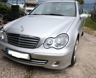 Mercedes-Benz Mercedes-Benz C 180 Kompressor Klima 122TKm Tüv n Gebrauchtwagen