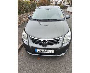 Toyota Toyota Avensis Combi Executive 2.0 D-4D Executive Gebrauchtwagen