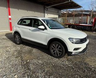 VW Volkswagen Tiguan 2.0 TSI DSG 4M NAVI SHZ LED N Gebrauchtwagen