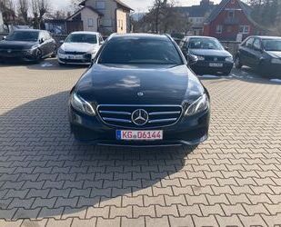 Mercedes-Benz Mercedes-Benz E 300 T-Modell 300 de ACC LED PANO Gebrauchtwagen