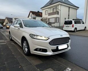 Ford Ford Mondeo 2.0 TDCI Titanium*Pano*LED*8xReifen Gebrauchtwagen