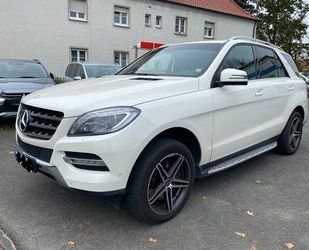 Mercedes-Benz Mercedes-Benz 350 ML BlueEfficiency NAVI LEDER XEN Gebrauchtwagen