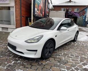 Tesla Tesla Model 3 Basis RWD Gebrauchtwagen