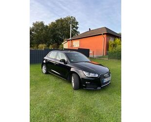 Audi Audi A1 1.0 TFSI ultra Sportback - Brillantschwarz Gebrauchtwagen