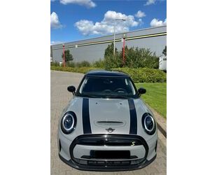 Mini MINI Mini Cooper SE Hatch Garantie+4 Jahre Service Gebrauchtwagen