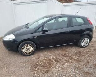 Fiat Fiat Grande Punto 1.2 8V Dynamic Klima nur 167tkm Gebrauchtwagen