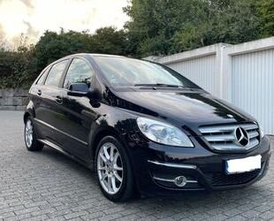 Mercedes-Benz Mercedes-Benz B 180 AUTOMATIK.SPORTPAKET.KLIMA.NAV Gebrauchtwagen