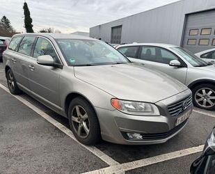 Volvo Volvo V70 Kombi D4 Eu6b/Navi/Cruise/Klima/Ahk/Pdc/ Gebrauchtwagen