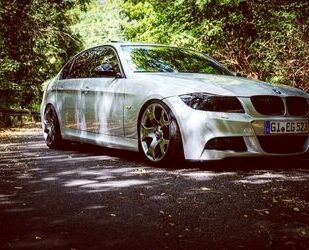 BMW BMW 330i - Gebrauchtwagen