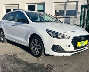 Hyundai Hyundai i30 cw YES! /AUTOMATIK/KAMERA/NAVI/SHZ Gebrauchtwagen