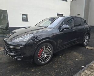 Porsche Porsche Cayenne Turbo LED/Panorama/AHK/Kamera Gebrauchtwagen