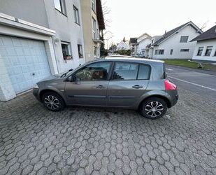 Renault Renault Megane Grandtour Authentique 1.4 16V Authe Gebrauchtwagen