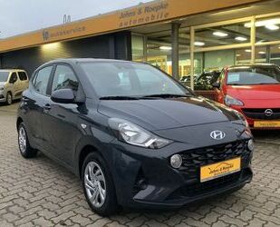 Hyundai Hyundai i10 Select /ALLWETTERREIFEN / SITZ+LENKRAD Gebrauchtwagen