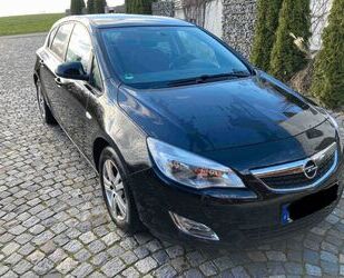 Opel Opel Astra 1.4 Turbo Design Edition 88kW Design E. Gebrauchtwagen