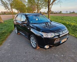 Mitsubishi Mitsubishi Outlander 2.0 PHEV Instyle Instyle Gebrauchtwagen