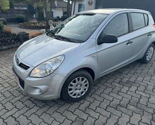 Hyundai Hyundai i20 Comfort*KLIMA*1HAND*EURO4*TÜV 9-2025*8 Gebrauchtwagen