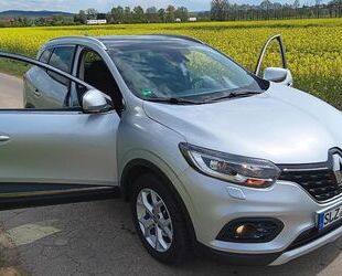 Renault Renault Kadjar TCe 140 GPF LIMITED Panordach SH Te Gebrauchtwagen