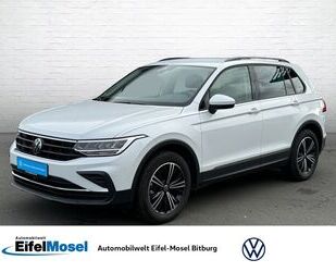 VW Volkswagen Tiguan 1.5 TSI Life DSG AHK Navi Rückfa Gebrauchtwagen