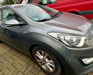 Hyundai Hyundai i30 1.6 CRDi 81kW FIFA World Cup EDITION F Gebrauchtwagen