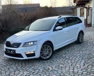 Skoda Skoda Octavia Combi 2.0 TDI RS / Navi / Xenon / AH Gebrauchtwagen