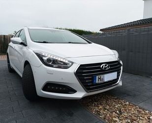 Hyundai Hyundai i40 1.7 CRDi 104kW blue Premium DCT Premiu Gebrauchtwagen