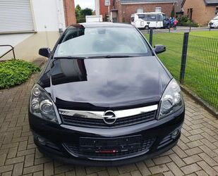 Opel Opel Astra GTC 1.6 ECOTEC Edition 111 Jahre 85kW . Gebrauchtwagen