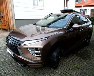 Mitsubishi Mitsubishi Eclipse Cross 2.4 PLUG-IN HYBRID 4WD Se Gebrauchtwagen