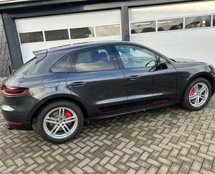 Porsche Porsche Macan Turbo mit Performance Paket Turbo Gebrauchtwagen