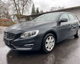 Volvo Volvo V60 Kombi Kinetic 1 Hand Tempomat Xenon Orig Gebrauchtwagen