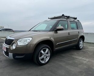 Skoda Skoda Yeti Adventure 2.0 TDI 81 Kw Navi PDC AHK 1H Gebrauchtwagen