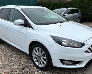 Ford Ford Focus Turnier Titanium, T-LEDER, NAVI, AUTOMA Gebrauchtwagen