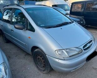 Ford Ford Galaxy 2.3 16V Ghia 7-Sitzer Gebrauchtwagen