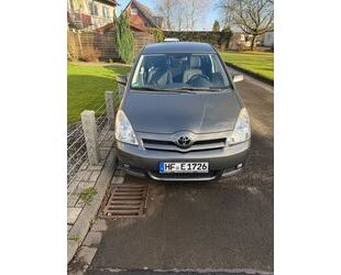 Toyota Toyota Corolla Verso 2.2-l-D-CAT Executive Executi Gebrauchtwagen