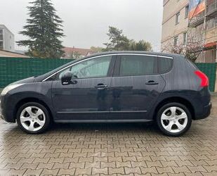 Peugeot Peugeot 3008 Premium 1.Hand PDC Panoramadach Gebrauchtwagen