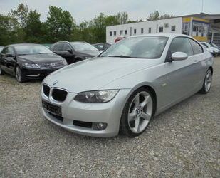 BMW BMW 320i Coupé ~ Xenon ~ Alu 19 ~ Service Neu ~ Gebrauchtwagen