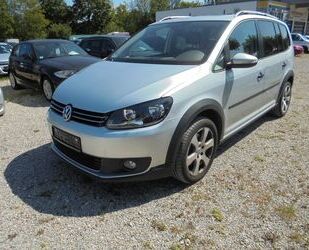 VW Volkswagen Touran Cross 2.0 TDI 103kW DSG~Panorama Gebrauchtwagen