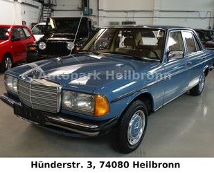 Mercedes-Benz Mercedes-Benz 240 D - W123 *AHK *SERVO *8-FACH BER Gebrauchtwagen