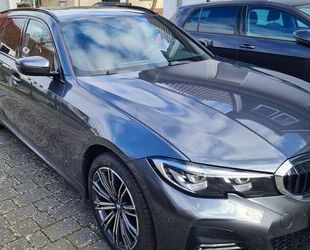 BMW BMW 318i Touring M Sport, AHK, Parkass., Gar. 06/2 Gebrauchtwagen