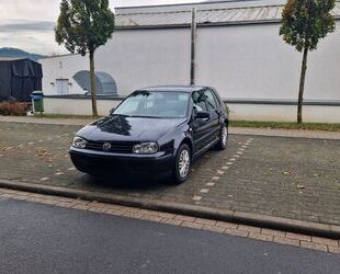 VW Volkswagen Golf 1.6 Champ Edition Gebrauchtwagen