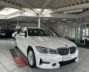 BMW BMW 330e Touring xDrive Luxury Line LASER/PANO/HUD Gebrauchtwagen