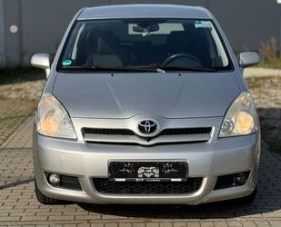 Toyota Toyota Corolla Verso 2.2 D-CAT 177PS Executive 7 S Gebrauchtwagen