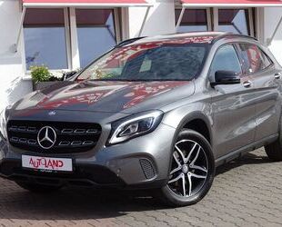 Mercedes-Benz Mercedes-Benz GLA 250 LED NAVI PANO KAMERA AHK SHZ Gebrauchtwagen