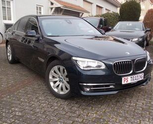 BMW BMW 750i xDrive MEGA VOLL !! Scheckeft !! 2 Hand ! Gebrauchtwagen