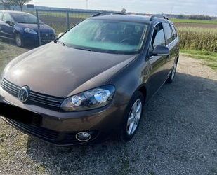 VW Volkswagen Golf 1.2TSI Comfortline Variant *Panora Gebrauchtwagen